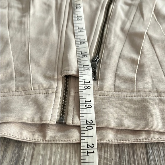 BCBGMAXAZRIA Cream Women's Jacket - Picture 13 of 13